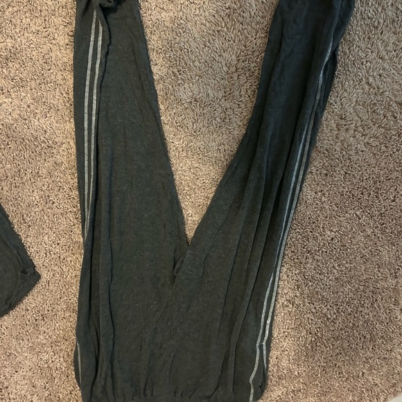 Target COLSIE dark gray cropped hooded sweatshirt and jogger sweatpants set m/l - Picture 7 of 7